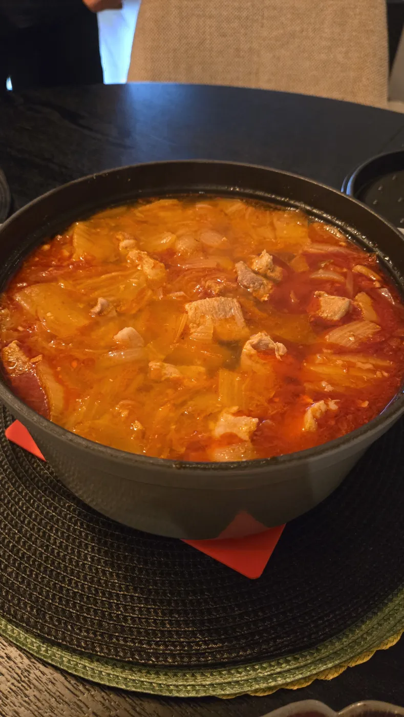 여행 두 달 만에 처음 먹은 한식